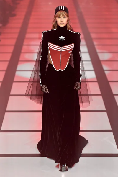 Look 84